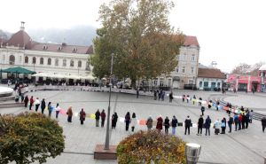 Foto: AA / Preživjeli iz Srebrenice i danas se okupili u Tuzli