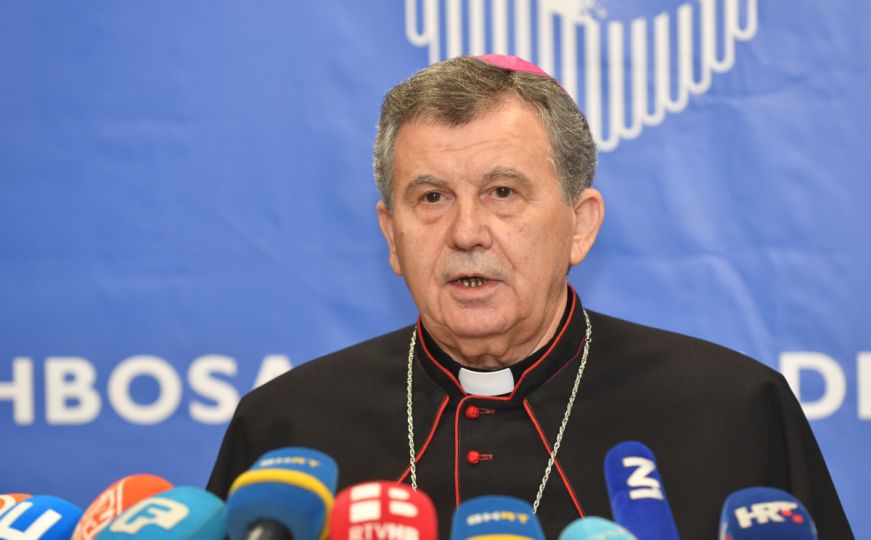 Božićna poruka nadbiskupa Vukšića
