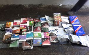 Foto: MUP KS / Pronađene cigarete i drugi predmeti
