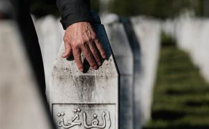 Foto: EPA-EFE / Potočari, Srebrenica
