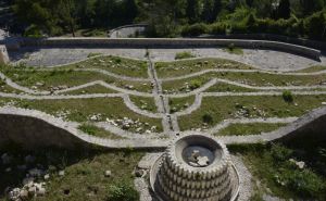 Fena / Partizansko spomen-groblje u Mostaru