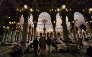 FOTO: AA / Poslanikova džamija uvijek je otvorena