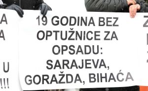 Foto: Dž. K. / Radiosarajevo.ba / Protest ispred Suda i Tužilaštva BiH