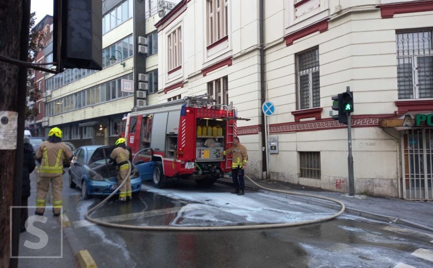 Zapalio se automobil na Čobaniji