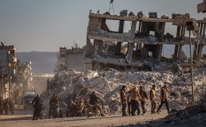 FOTO: AA / Život pod ruševinama u Siriji