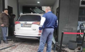 FOTO: Radiosarajevo.ba / Saobraćajna nesreća u Pehlivanuši