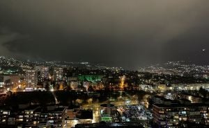 Foto: Radiosarajevo / Pogled na Sarajevo pod martovskom kišom