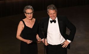 Foto: Twitter  / Hugh Grant na dodjeli Oscara