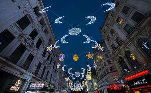 FOTO: AA / London okićen u ramazanskom duhu