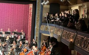 Foto: V.A.Z. / Ženski hor na koncertu Sarajevske filharmonije