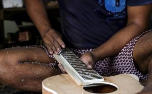 FOTO: AA / Proizvodnja gitara u Indiji