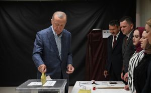 FOTO: AA / Erdogan glasao na izborima
