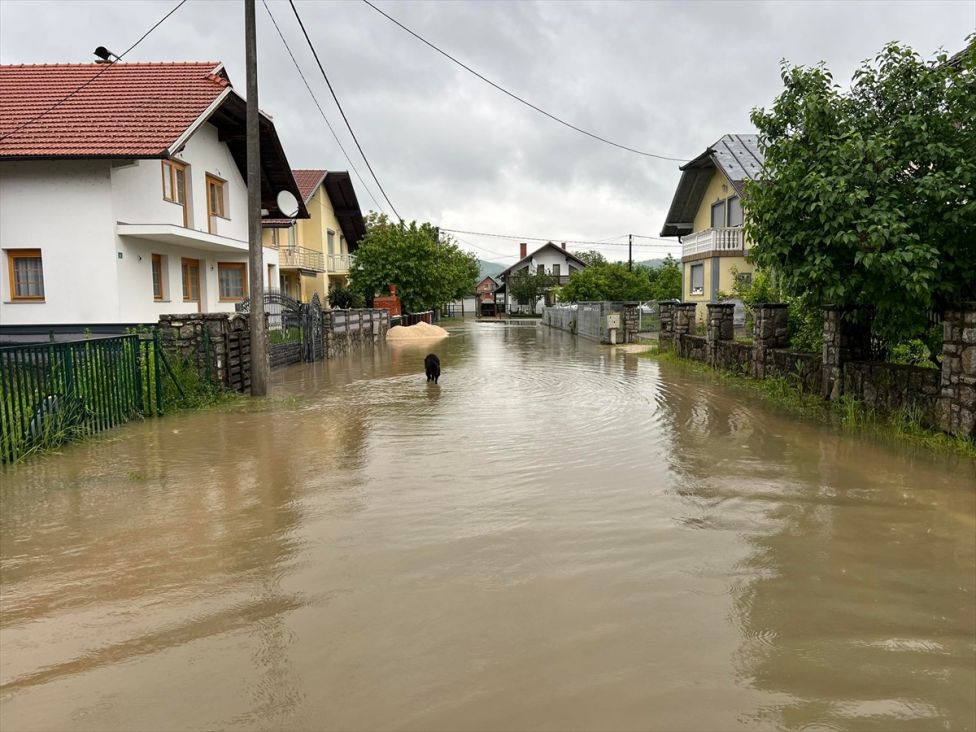 VELIKE POPLAVE NA SJEVEROZAPADU DRŽAVE U Sanskom Mostu proglašeno