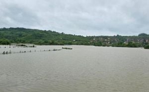 Foto: Kostajnica.com / Poplave blokirale Bosansku Kostajnicu