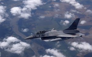 Foto: EPA - EFE / Vojni avion F-16