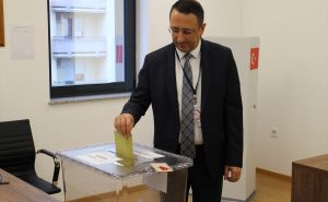 Foto: AA / Glasanje u Konzulatu Turske u Banjoj Luci