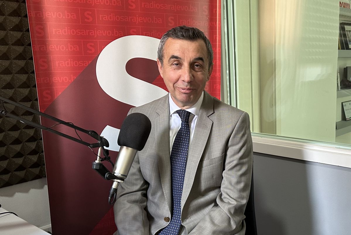 prof. dr. Osman Lindov prilikom posjete portalu Radiosarajevo.ba