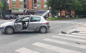 Foto: Tuzlanski.ba / Saobraćajna nesreća u Tuzli