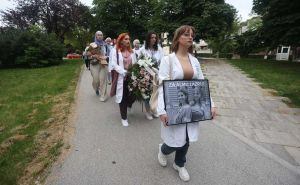 Foto: Dž. K. / Radiosarajevo.ba / Memorijalna šetnja za Azru i Almu