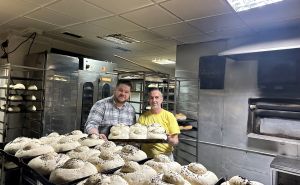 Foto: Ambasada Slovačke u BiH / Patrik Turošík posjetio sarajevsku pekaru