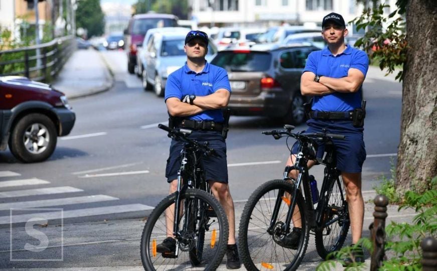 Policajci na biciklima