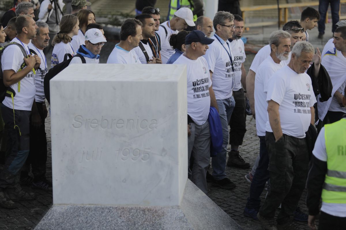 Marš mira od Nezuka do Potočara i Srebrenice
