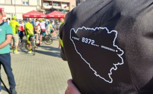 FOTO: AA / Više od 300 biciklista krenulo prema Srebrenici