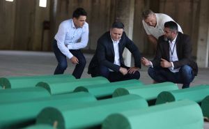 Foto: Dž. K. / Radiosarajevo.ba / Denis Bećirović stigao u Potočare na obilježavanje 28. godišnjice genocida u Srebrenici