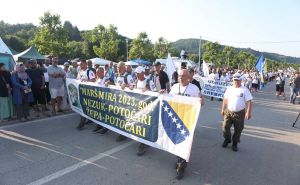 Foto: Dž. K. / Radiosarajevo.ba / Učesnici 'Marša mira' stigli u Potočare