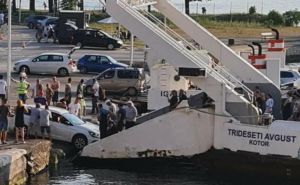 Foto: Vijesti.me / Automobil koji je skoro završio u moru