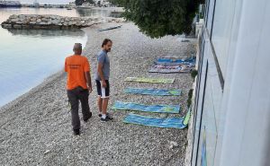 Foto: Facebook / Gradac: Čiste se peškiri i ostali rekviziti sa plaže