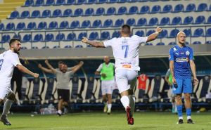 Foto: FK Željezničar / Slavlje Sulejmana Krpića nakon drugog gola za Želju