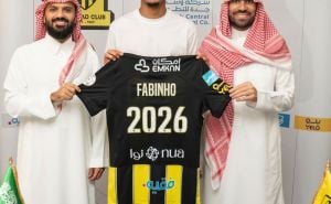 Foto: Twitter  / Fabinho potpisao ugovor sa Al-Ittihadom