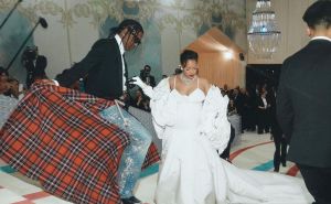 Foto: Društvene mreže / Rihanna sa suprugom
