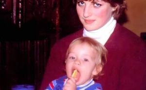 Foto: Društvene mreže / Princeza Diana sa sinom