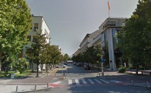 Foto: Google / Zgrada Višeg suda (desno) i zgrada do koje vodi prokopani tunel (lijevo)