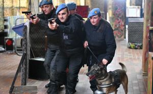 Foto: A. K. / Radiosarajevo.ba / Policajci i policijski psi