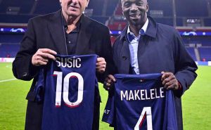 Foto: Facebook / Safet Sušić i Claude Makelele poslije meča PSG-Milan