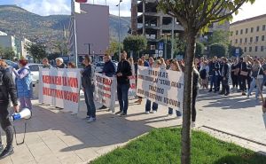 Foto: Sindikat SKB Mostar / Protesti zdravstvenih radnika u Mostaru