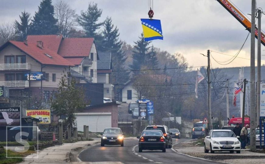 Zastava povodom Dana državnosti BiH