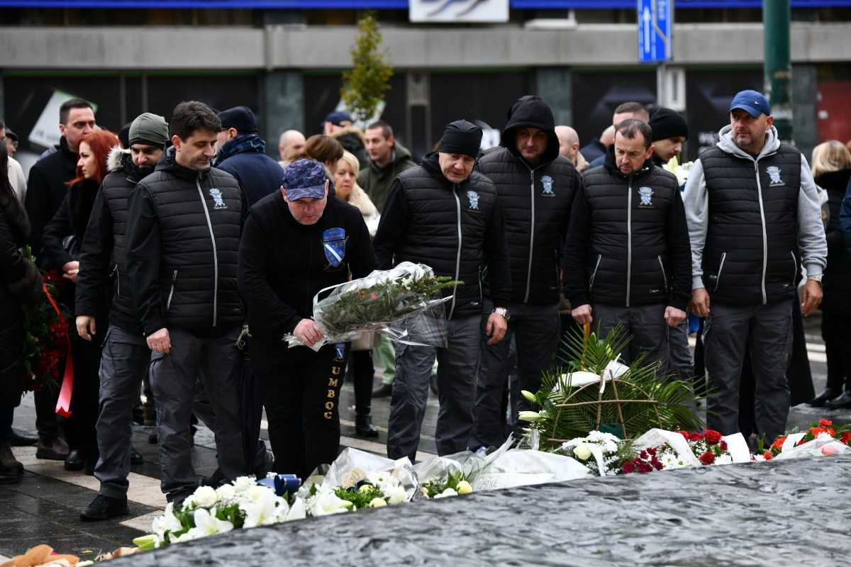 Položeno cvijeće na Spomen-obilježju ubijenoj djeci opkoljenog Sarajeva, 25. novembar 2023