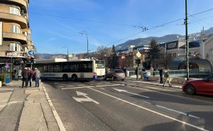 Foto: Radiosarajevo.ba / Sudar autobusa u centru Sarajeva