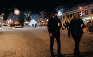 FOTO: AA / Božićni ukrasi u gradu upaljeni su 2. decembra