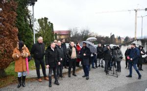 Foto: A. K. / Radiosarajevo.ba / Dodikove pristalice stigle pred Sud BiH