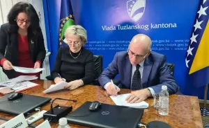 Foto: Vlada TK / S potpisivanja ugovora Između Vlade TK i UKC Tuzla