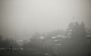 FOTO: AA / Magla u Sarajevu