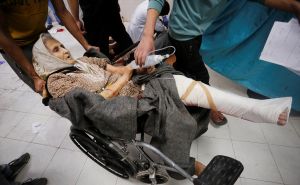 Foto: AA / Ranjene i poginule dovoze u bolnicu Nasser
