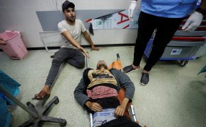 Foto: AA / Ranjene i poginule dovoze u bolnicu Nasser