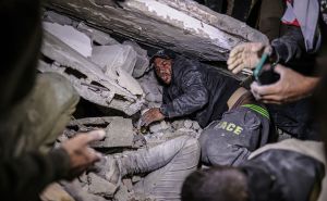 Foto: AA / Palestinci traže preživjele u ruševinama