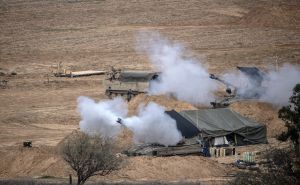AA  / Artiljerijski napadi na Gazu